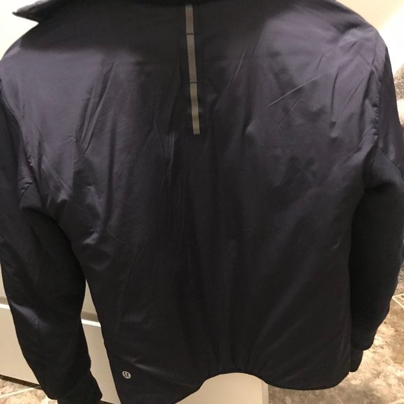 Lululemon reversible navy jacket size 2 $75 - Picture 4 of 4